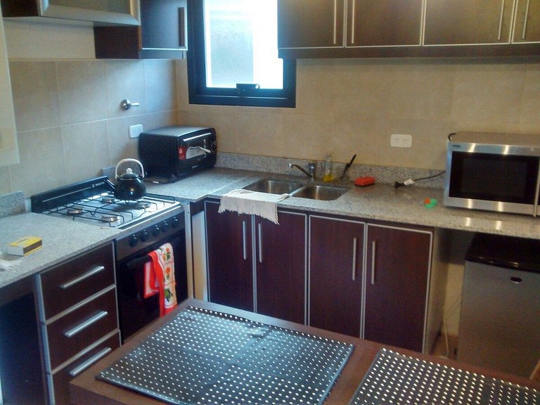 Monoambiente amplio con terraza - AlquilaMiCasa