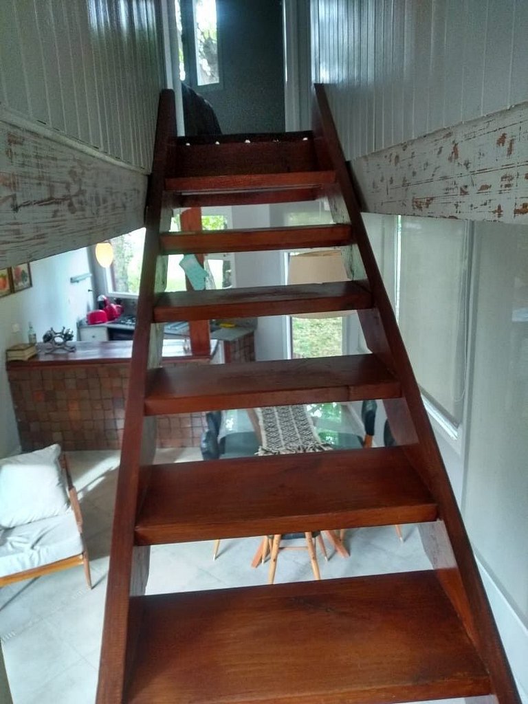 Tríplex moderno frente al arroyo y gran ubicación.