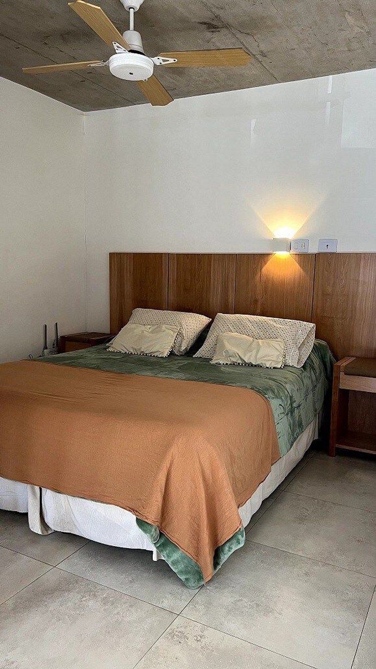 Monoambiente moderno con pileta climatizada