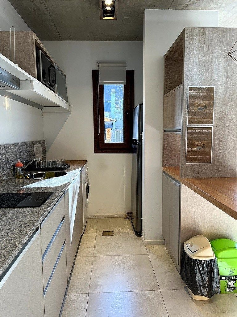 Monoambiente moderno con pileta climatizada