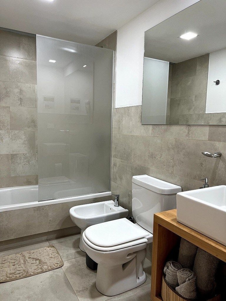 Monoambiente moderno con pileta climatizada