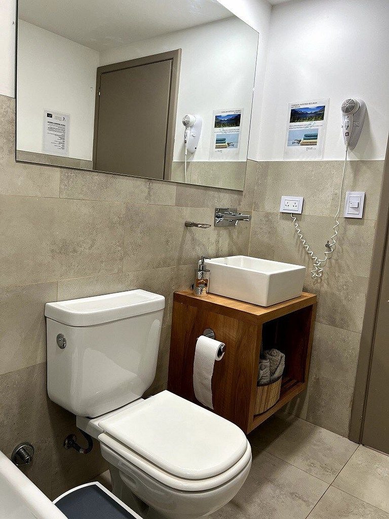 Monoambiente moderno con pileta climatizada