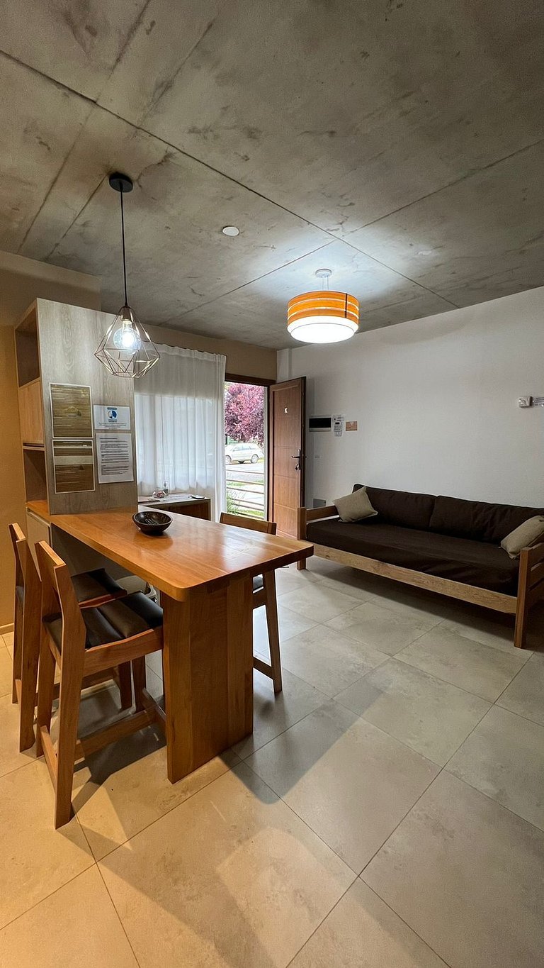 Monoambiente moderno con pileta climatizada