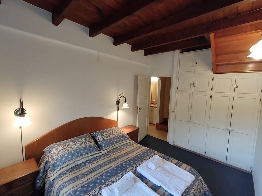 Cabaña Cabaña frente al arroyo para 4/5 con hogar a leña en Centro, foto 6