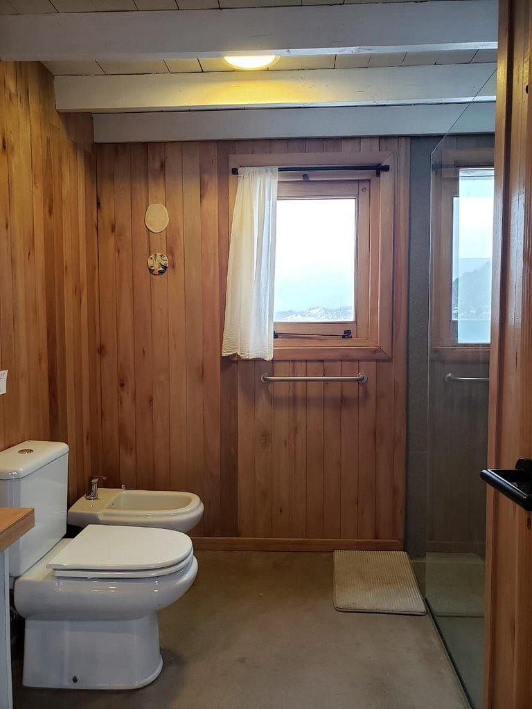 CASA EN BARRIO CERRADO CON GRAN VISTA