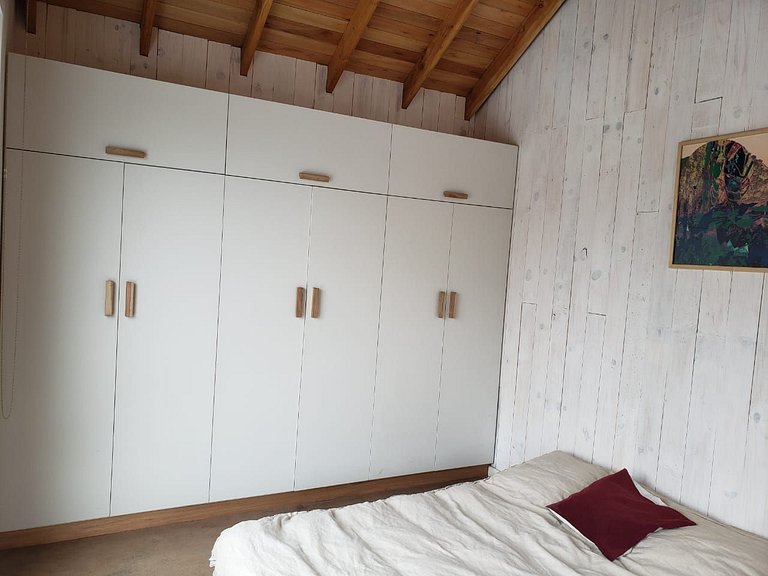 CASA EN BARRIO CERRADO CON GRAN VISTA