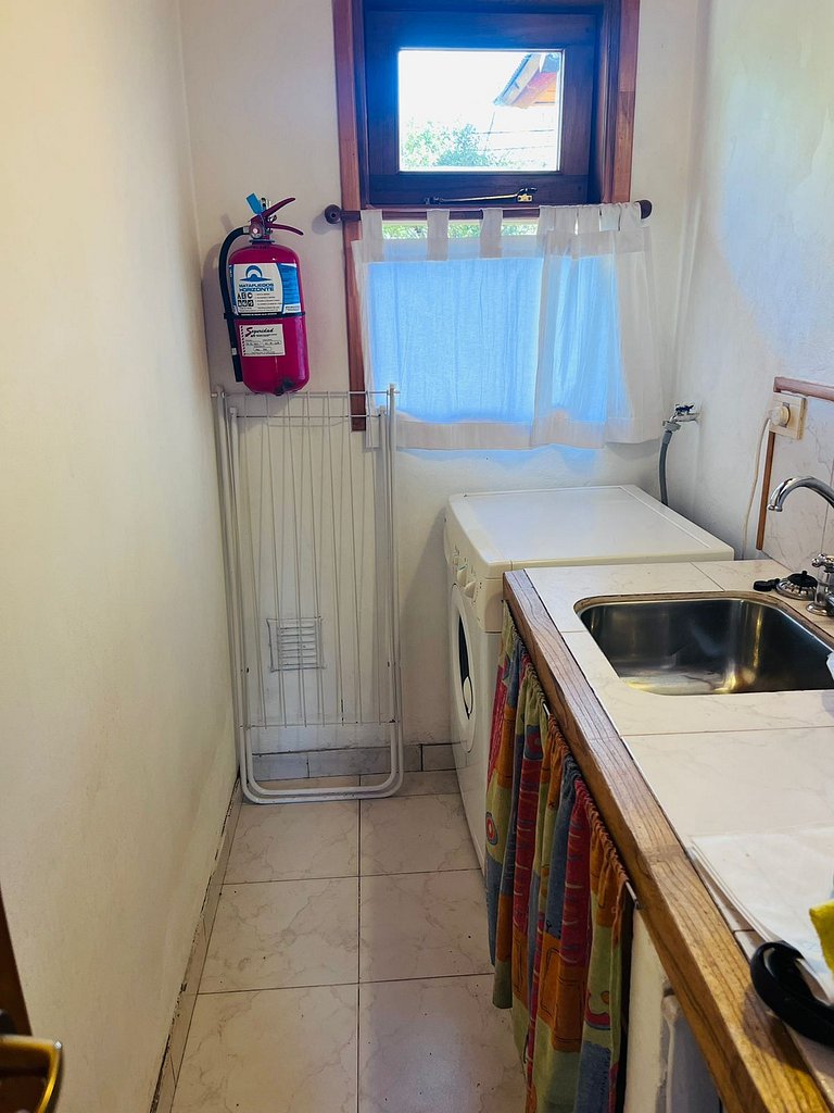 Encantadora cabaña en barrio residencial