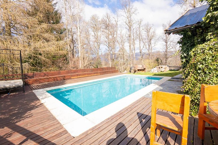 Casa para 8/10 con pileta climatizada y amplio quinchi