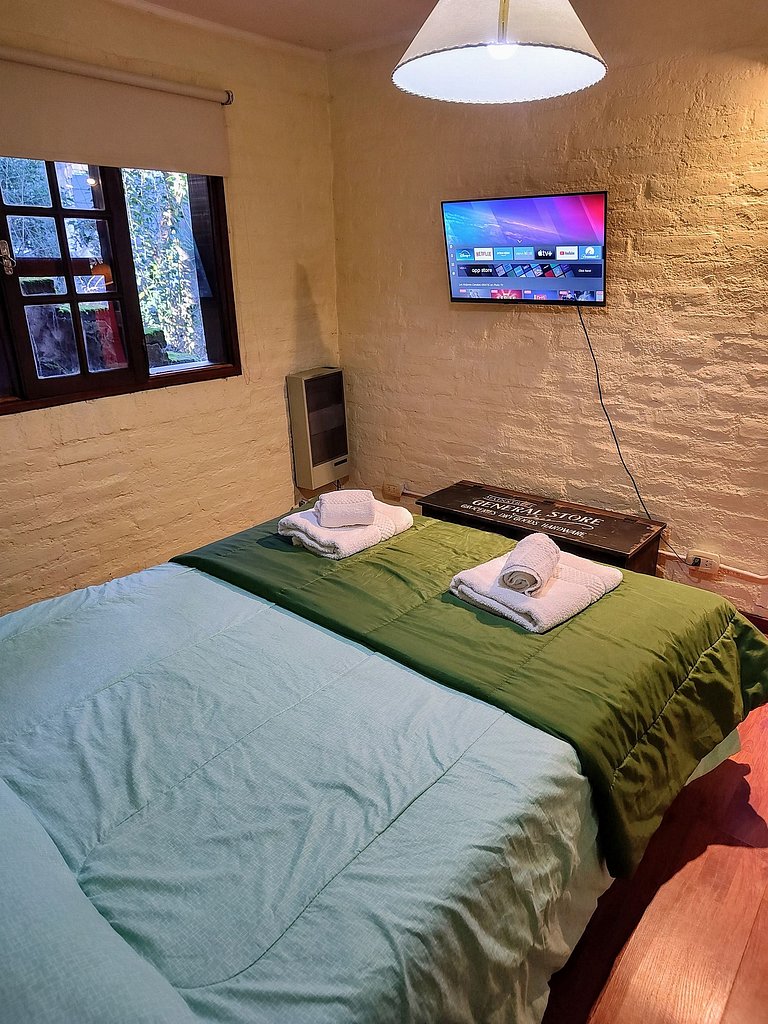 Cabaña con parrilla y 2 baños completos - AlquilaMiCasa