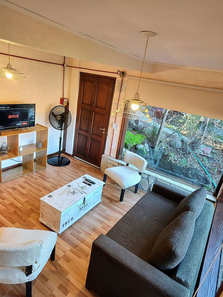 Cabaña con parrilla y 2 baños completos - AlquilaMiCasa