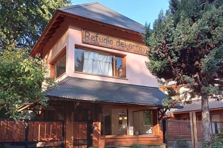 Cabañas con pileta climatizada junto al río