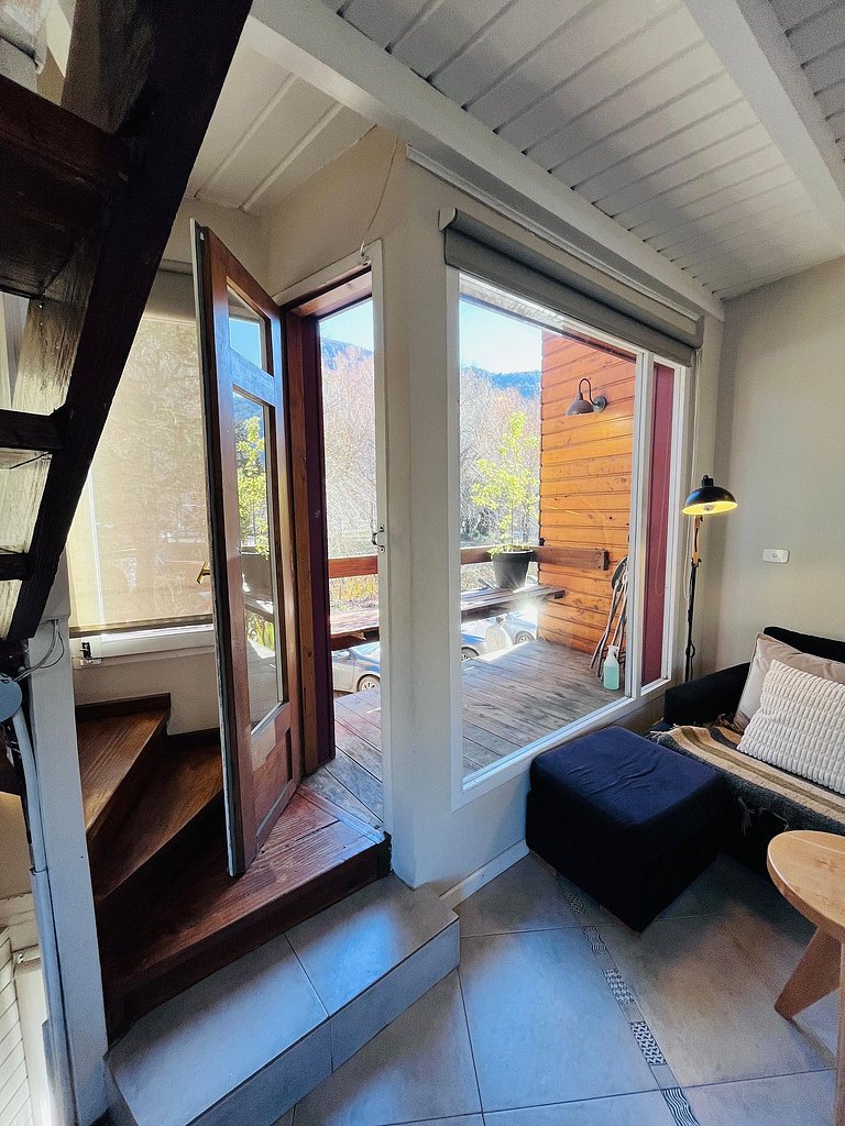 Tríplex moderno frente al arroyo y gran ubicación.