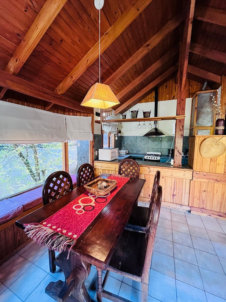 Comoda cabaña rodeada de bosque