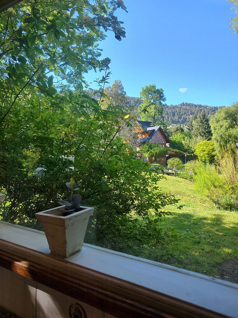 Cabaña soñada sobre el arroyo con dos dormitorios