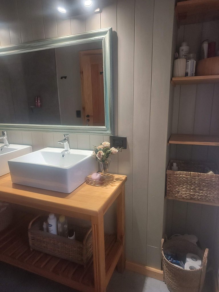 Casa amplia y moderna vista panorámica al C. Lolog