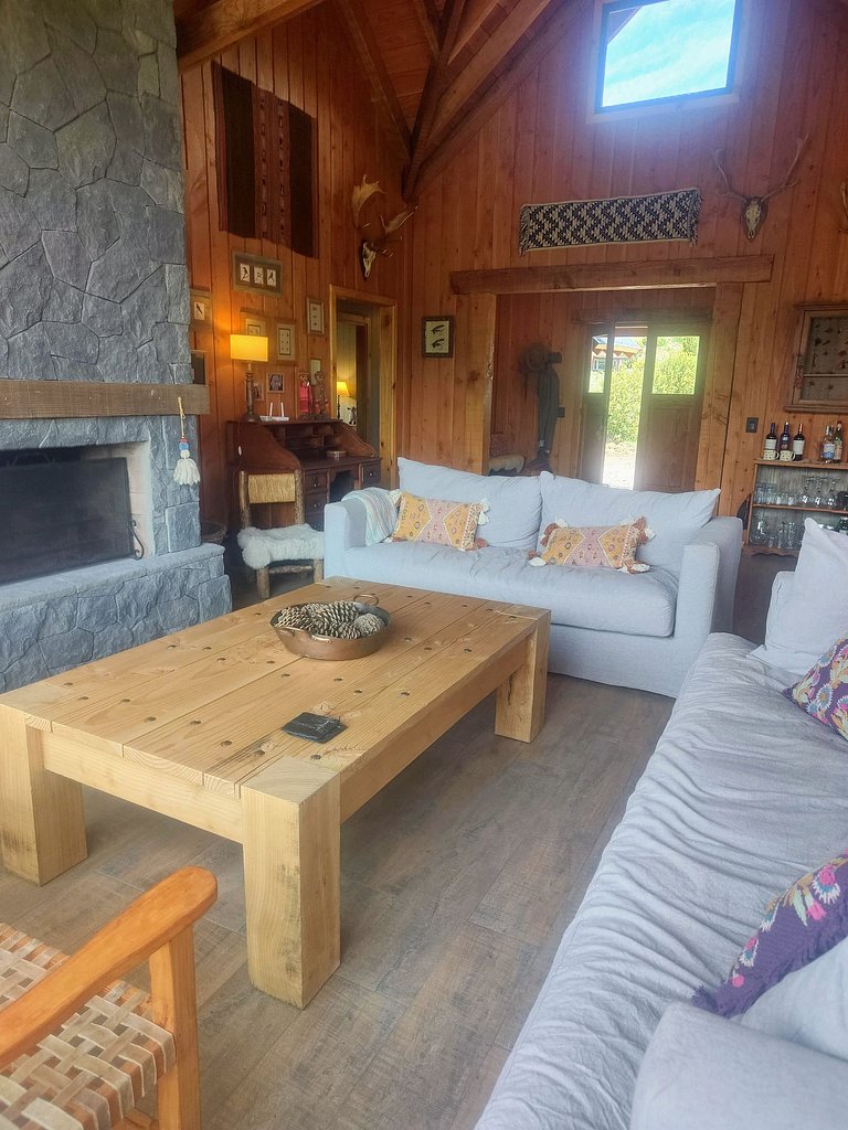 Casa amplia y moderna vista panorámica al C. Lolog