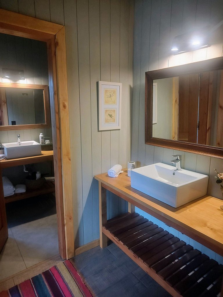 Casa amplia y moderna vista panorámica al C. Lolog