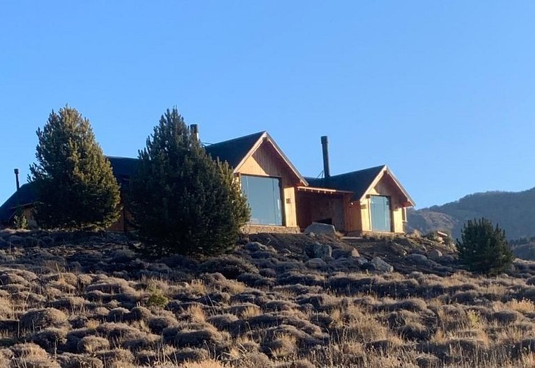 Casa amplia y moderna vista panorámica al C. Lolog