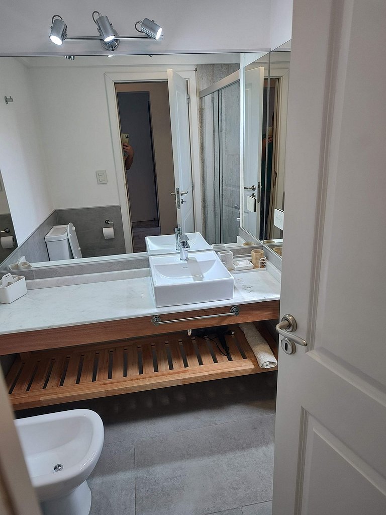 Depto Moderno con vista a C. Curruhuinca + parking