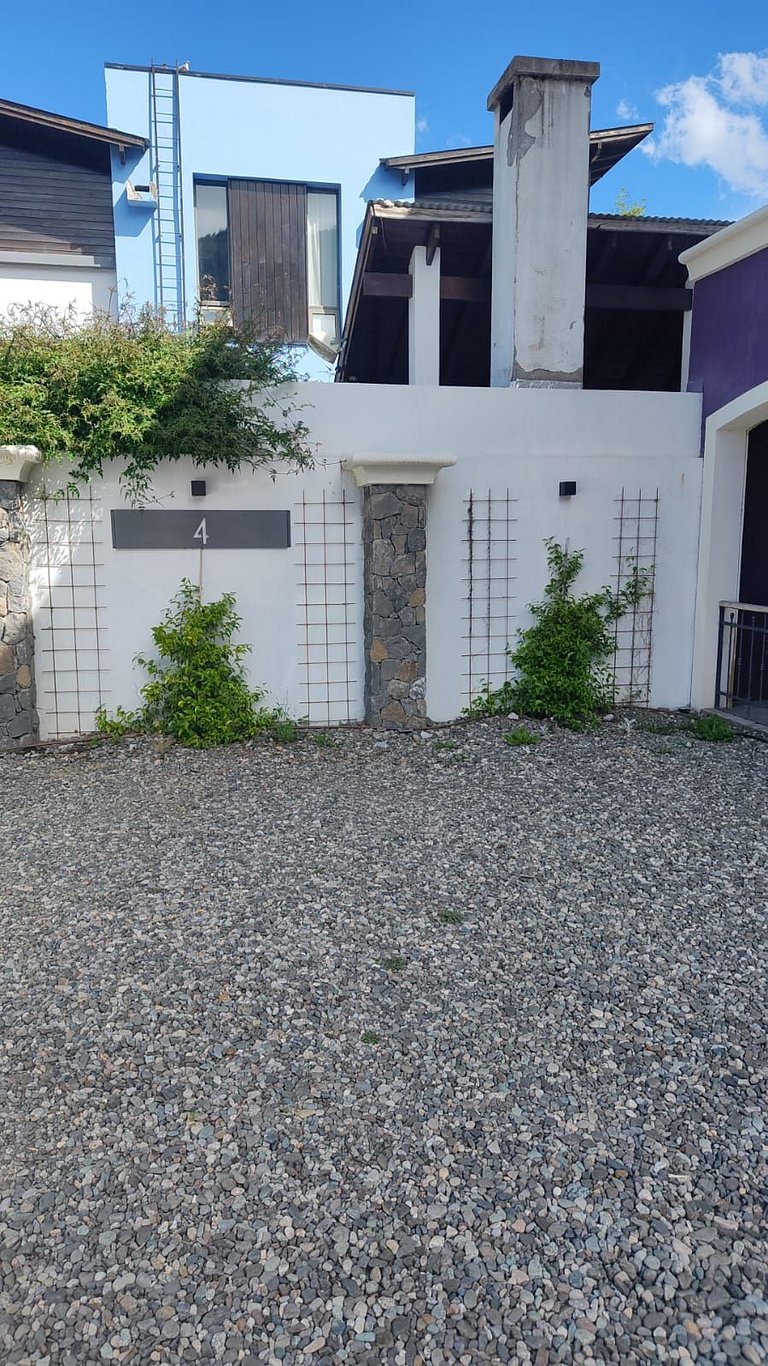 Depto Moderno con vista a C. Curruhuinca + parking