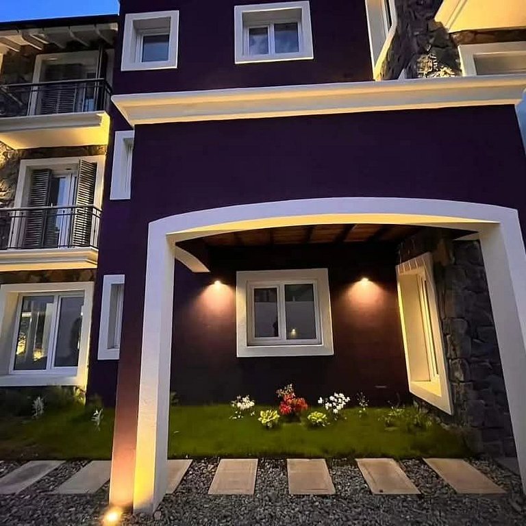 Depto Moderno con vista a C. Curruhuinca + parking