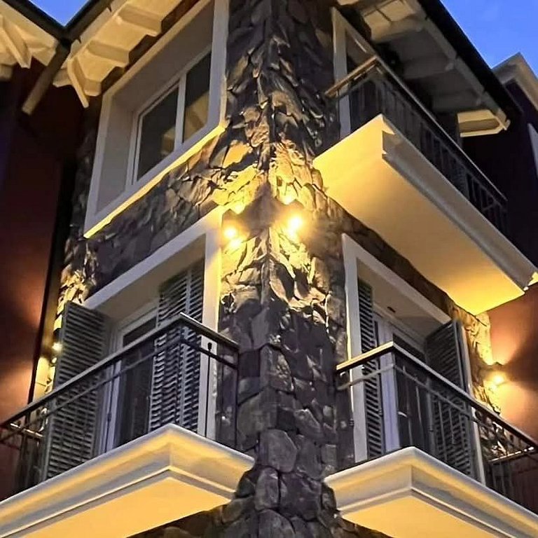 Depto Moderno con vista a C. Curruhuinca + parking