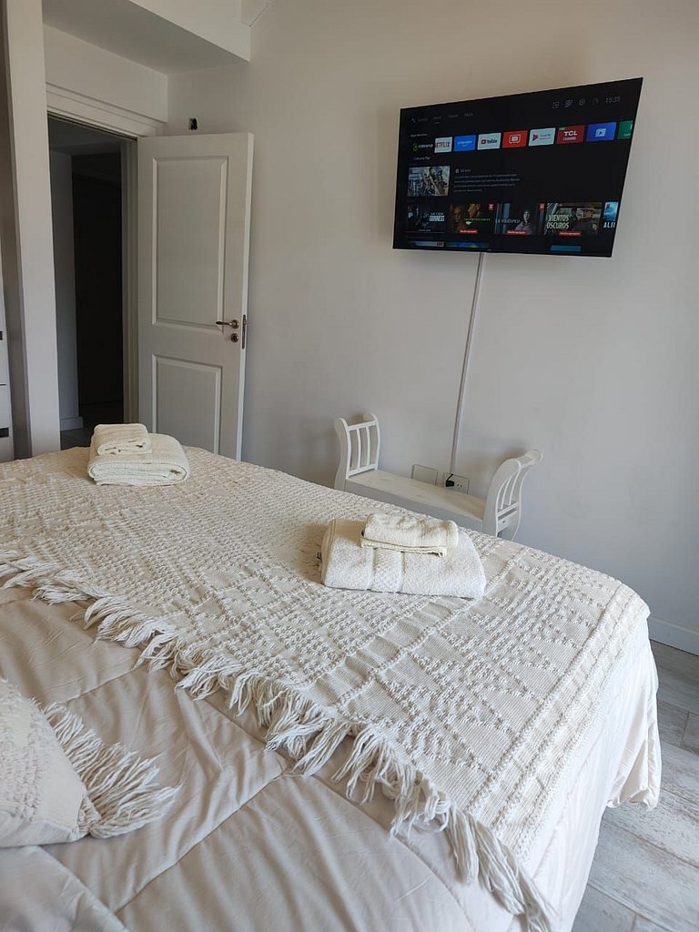 Depto Moderno con vista a C. Curruhuinca + parking