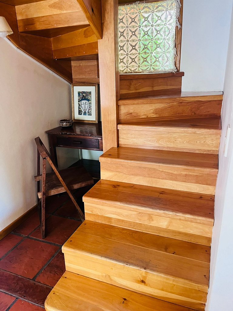 Encantadora cabaña en barrio residencial