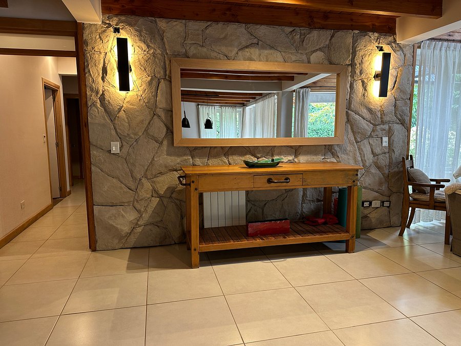 Casa Casa con 4 dormitorios hogar a leña y jardín con parrilla en San Martín de los Andes, foto 8